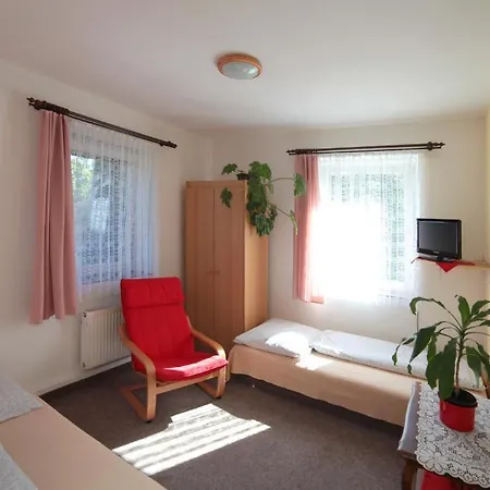 U Kastanu Konukevi Karlovy Vary